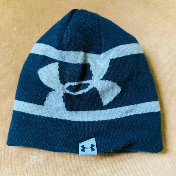 Under Armour Kids Blue Grey Camo Knit Reversible Beanie Hat One Size Fits All - Picture 4 of 7